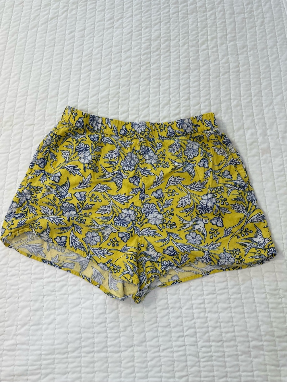 Universal Thread Waistband Yellow Floral High-Rise Pull-On Shorts Summer Size M